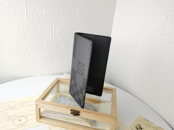 LVコピーウォレット側面デザイン